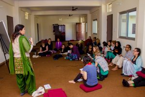 Best Yoga teacher training in Rishikesh ayurveda class